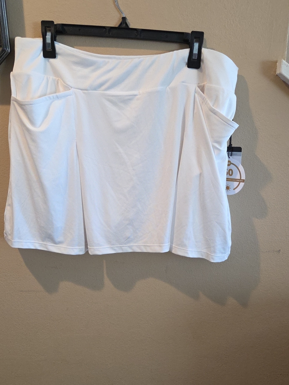 Tail White Women's Skort with Side Pockets
